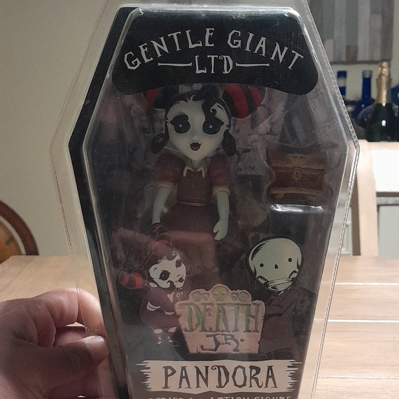 Pandora - Picture 1 of 4